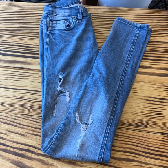 Forever 21 Denim Jeans Distressed - Picture 3 of 6